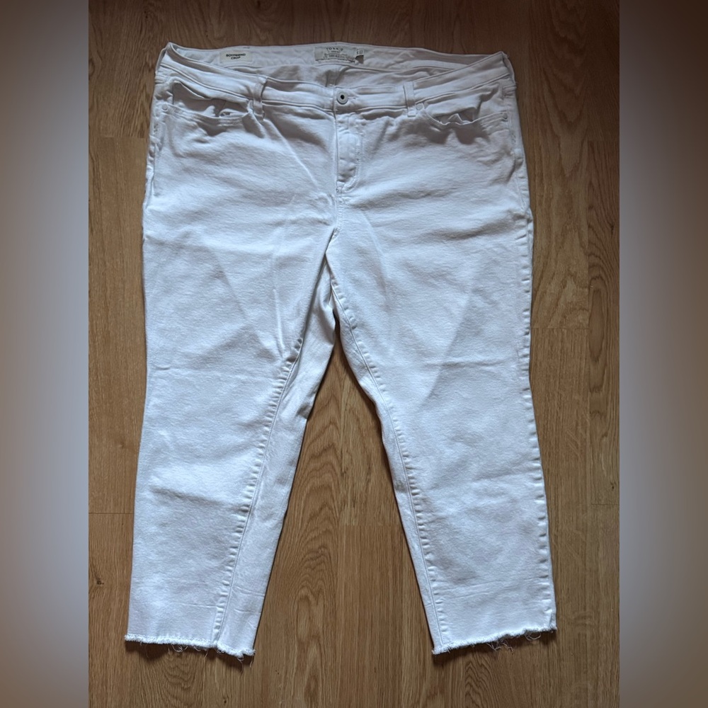 Torrid Women's Crisp White Boyfriend Crop Jeans Size 24